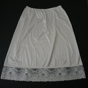 4/$25 Vassarette White Nylon Half Slip Lace Trim Elastic Waist No Slit Sz Medium